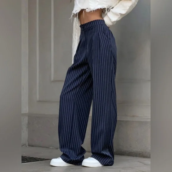 86 Pinstripe Pleated Wide-Leg Pants - Picture 3 of 7